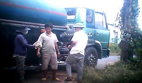 Cảnh giác với xăng dởm Cảnh giác với xăng dởm